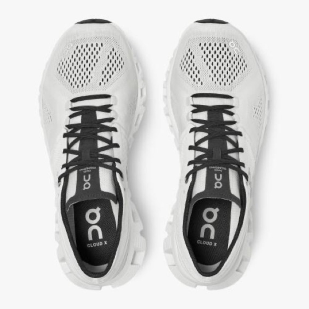 On Cloud X shoes